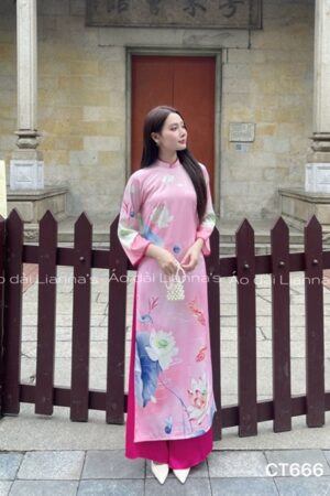 Áo dài cách tan hoạ tiet in hoa sen Hồng