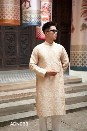 Áo dài nam gấm hoa màu champagne