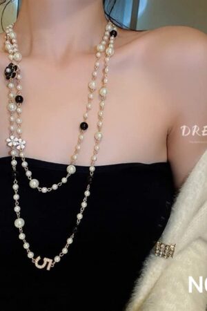 Chuỗi ngọc LV đen