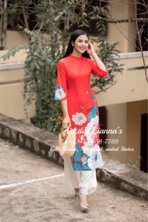 Cách tân đỏ in boa sen