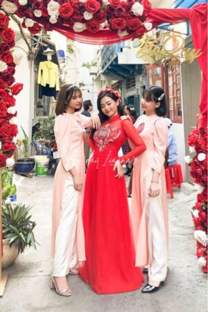 Áo dài cưới thiet kế đỏ chữ hỷ