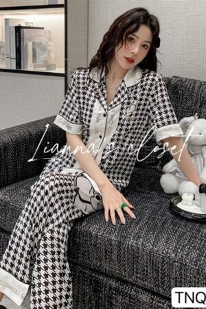 Tay ngắn quần đùi zizac đen trắng