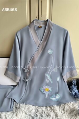 Set pháp phục xanh dương cổ V theu sen