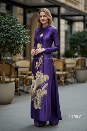 Áo dài tím thêu valentino