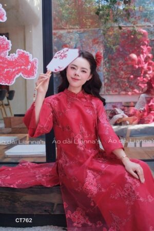 Áo dài cách tân hoa đào đỏ kiotviet b1736c8e4e88629ee87b62d950162ab1
