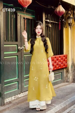 Áo dài cach tan suong theu hoa _vàng gold kiotviet fef211766d44d7b88ab02f6c25ea76d5
