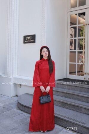 Áo dài suông đỏ hoa tiet bướm