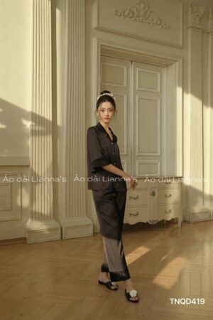 Set lụa tay ngắn quần dài tay bèo màu đen