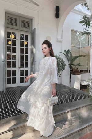 Áo dài trắng suông thêu hoa kiotviet c5f43d0c685c551bf336dd729169f79b