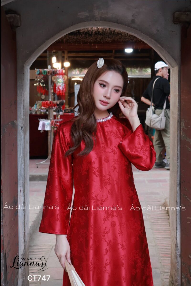 Áo dài tết kết cườm cổ, thiết kế gấm lụa sang trọng áo dài tết kết cườm cổ