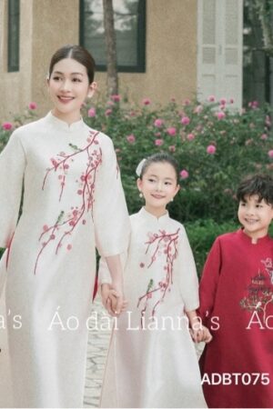 Áo dài mẹ trắng thêu hoa đỏ kiotviet 3a870a8bcef075859742688acdc3aff6
