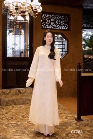 Áo dài Vân Giao ren trắng