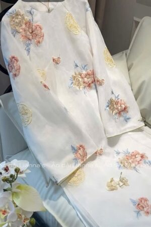 Áo dài cách tan hoa thêu hoa Hồng tông ao kem kiotviet 7b722e9eefeea396036ccfd637650b00