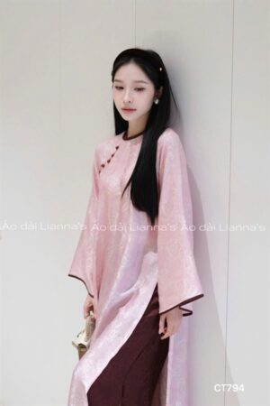 Áo dài gấm thọ hồng