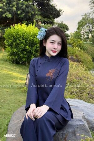 Set pháp phục xanh nút Ngọc trai