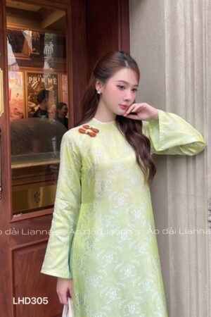 Áo dài lụa hà đông chữ thọ xanh cốm