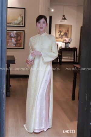 Ao dai tơ tằm 4 tà vàng kem