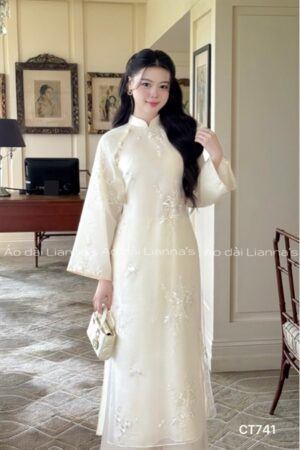 Áo dài cách Tân kem hoa thêu kiotviet 982aa0896ba2e11691919e4a6dd622d3