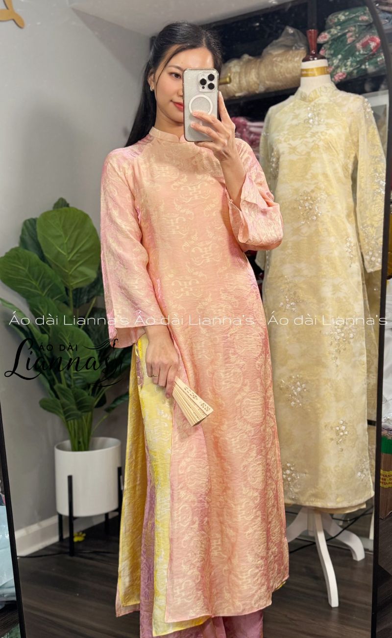 Áo dài tằm ánh 4 tà