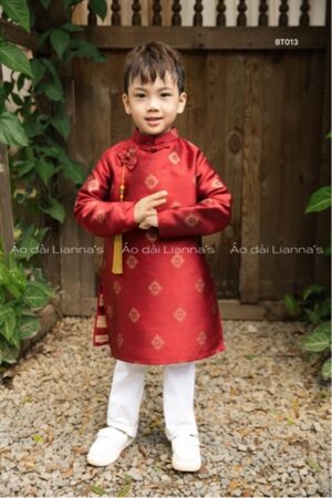 Áo dài bé trai Tết đỏ