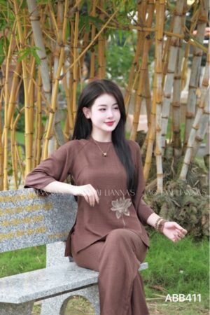 Áo bà ba /pháp phục nâu đậm thêu sen kiotviet 3ca7465e4d476f0260ce9dd8be94d56d