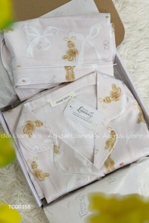 Set lụa đùi Sally gấu nâu nền hồng kiotviet 634c3ab494c173067667e4faa1a3b379