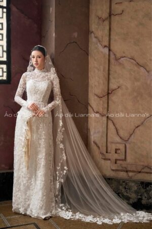 Áo dài cưới ren hoa trắng kèm veil