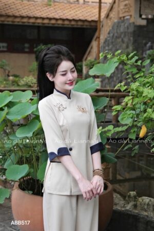 Set bà ba- pháp phục kem thêu sen