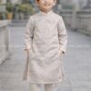 áo dài bé trai kem họa tiết sông núi