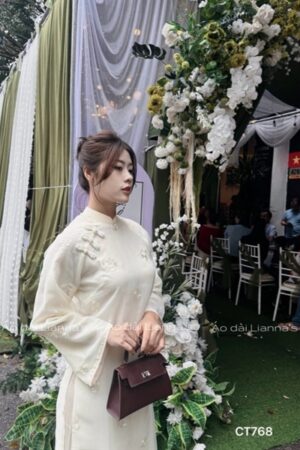 Áo dài cách tân tong kem họa tiết thêu tròn kiotviet ad7e1762e706b5600f11dd20bb3c9202