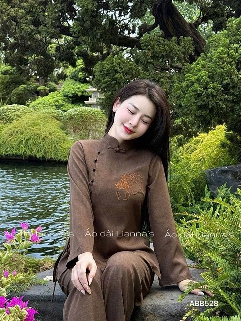 Pháp phục nữ cổ tàu tay dài màu be